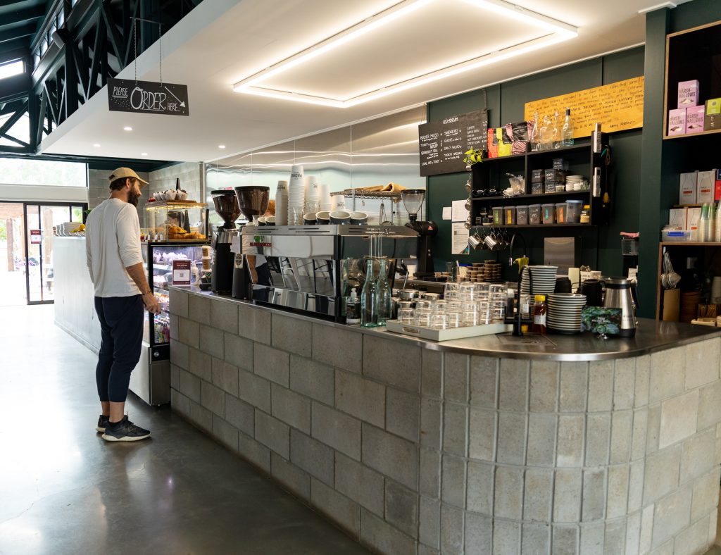 Humdrum is a high-performance espresso den in the heart of Eumundi. Featuring Clandestino Roasters, Tanglewood Bakery, Fiona's Fancies and Vanilla Foods.