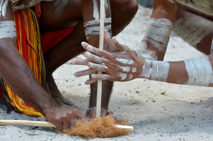 Stop by Deadly Espresso Café to share a yarn, enjoy bush tucker delicacies, see some art and engage in indigenous experiences.