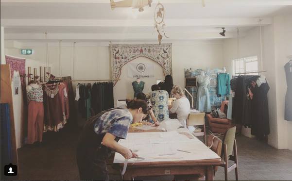 Design and sew your own stylish dress with Andi!