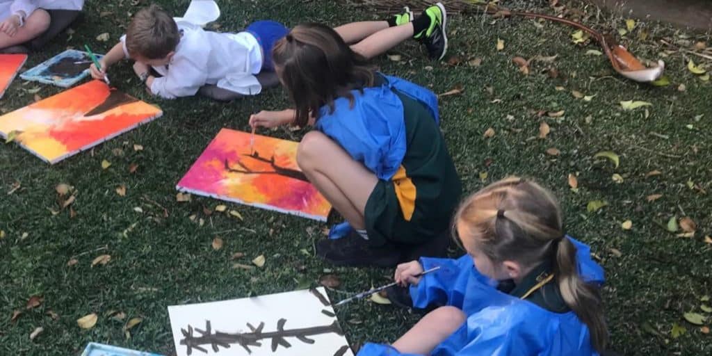 Join Sally for a FUN and CREATIVE holiday workshop on the Farm! A perfect way for the kids to get creative and enjoy exploring their inner artist over the school holidays. Each week is started with an artist in mind and explore their style, influences, colour palette and making techniques.