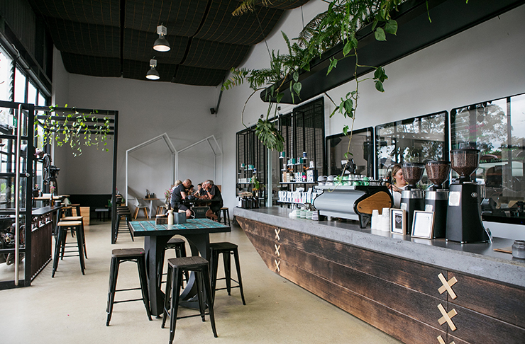 What was once a small-batch coffee roaster at Eumundi Markets, has now expanded to an industrial modern, urbanised café in Doonan.